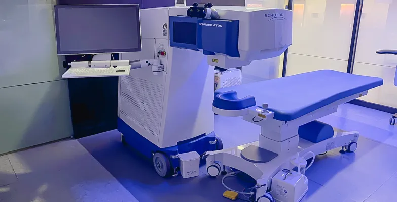 Laser vision correction room at Sky Eye Clinic, Seoul